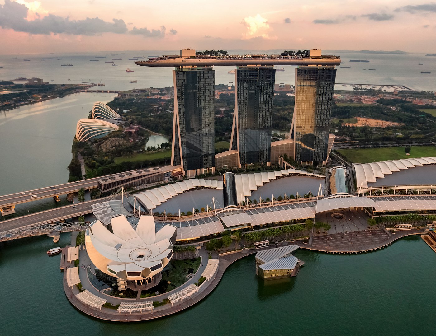 Marina Bay Sands and Singapore waterfront at dusk